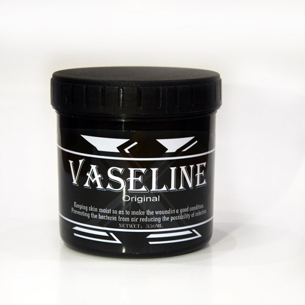 Увлажняющий вазелин Vaseline для татуировки